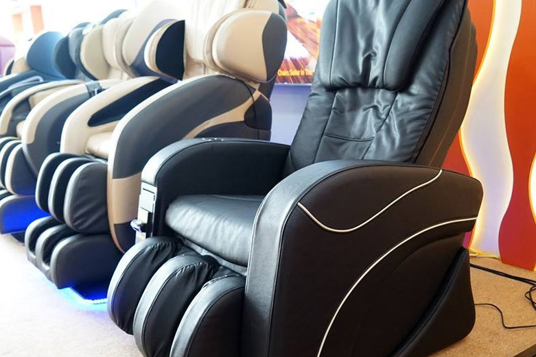 KINH NGHIỆM CHỌN MUA GHẾ MASSAGE KHÔNG PHẢI AI CŨNG BIẾT